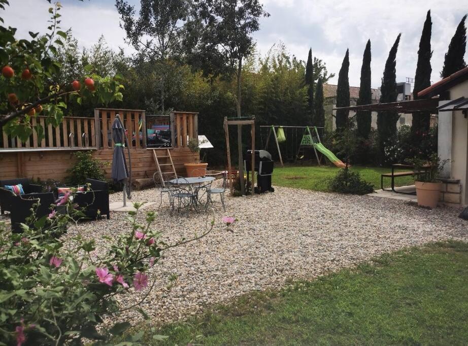 Maison Avec Piscine Dans Village Provencal. Courthézon المظهر الخارجي الصورة