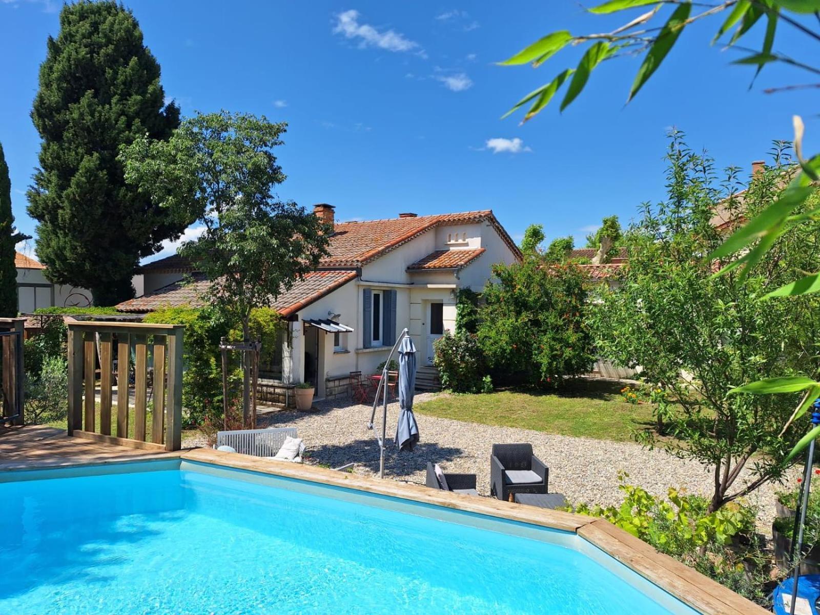 Maison Avec Piscine Dans Village Provencal. Courthézon المظهر الخارجي الصورة